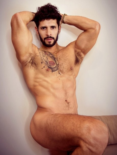 Foto di nudo di fuga di OnlyFans di Roger Eder