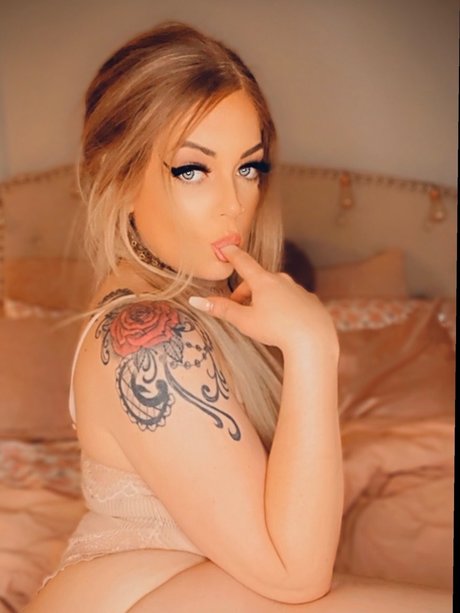 Foto di nudo di fuga di OnlyFans di Riley Lockhart