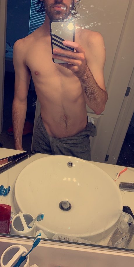 Foto di nudo di fuga di OnlyFans di Riley Bell