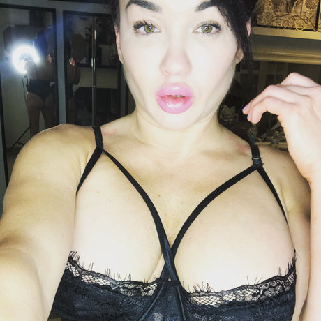 Foto di nudo di fuga di OnlyFans di Ryann Parker