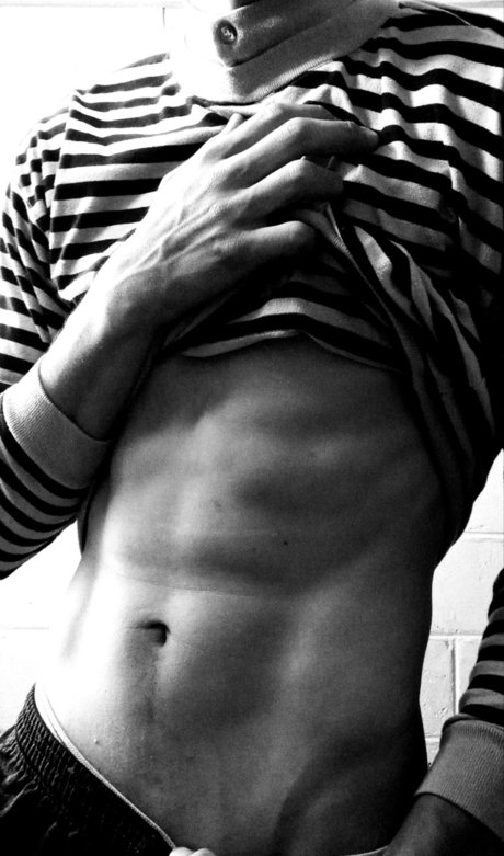 Foto di nudo di fuga di OnlyFans di Ruster