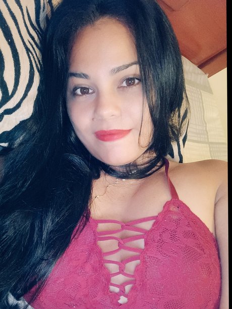 Foto di nudo di fuga di OnlyFans di Russa