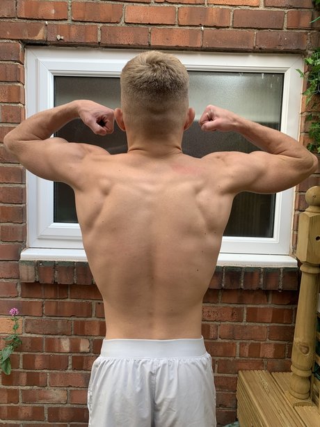 Foto di nudo di fuga di OnlyFans di Joe Russell