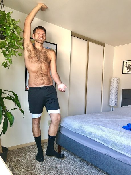 Foto di nudo di fuga di OnlyFans di Adam