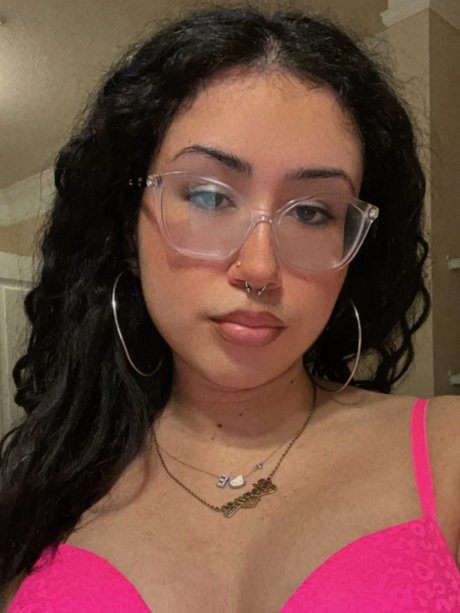 Foto di nudo di fuga di OnlyFans di Ruby Reina