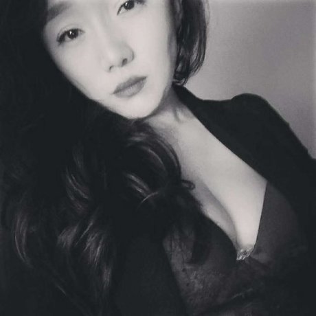 Foto di nudo di fuga di OnlyFans di Ruby Cui