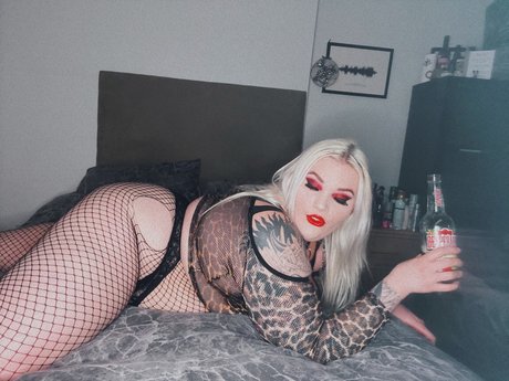 Foto di nudo di fuga di OnlyFans di Rubi Noxx 