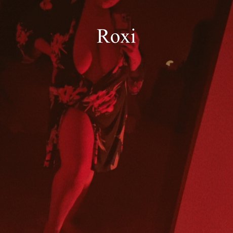Foto di nudo di fuga di OnlyFans di Roxi