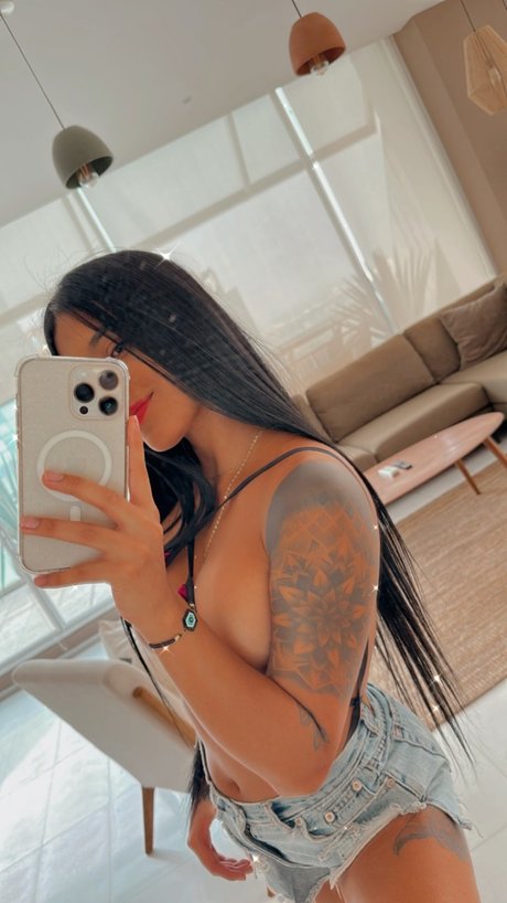 Foto di nudo di fuga di OnlyFans di Rox