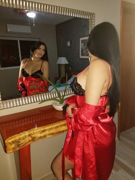 Foto di nudo di fuga di OnlyFans di Rossina Silva