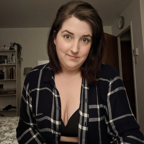 Foto di nudo di fuga di OnlyFans di Rosie Peach