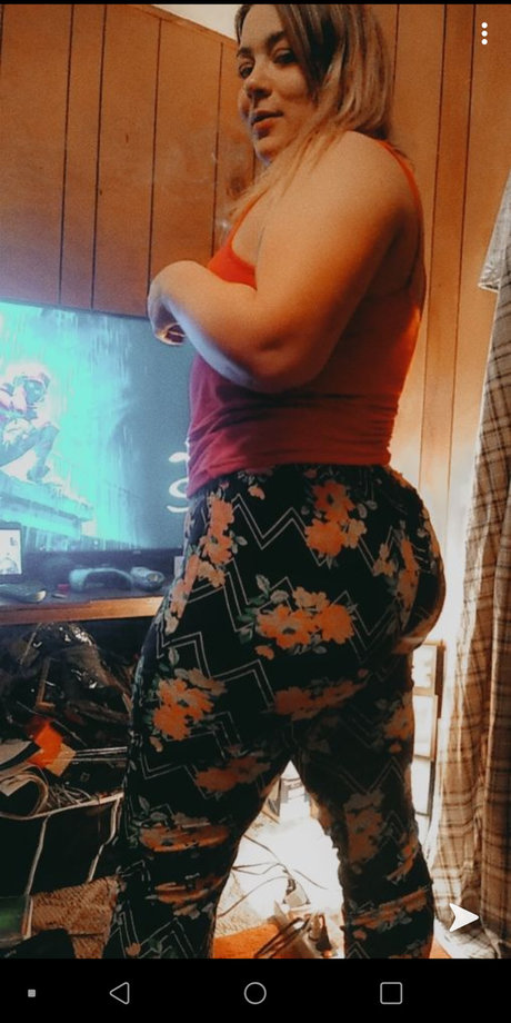 Foto di nudo di fuga di OnlyFans di Megan Lynn