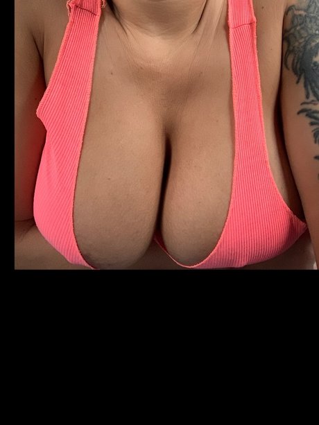 Foto di nudo di fuga di OnlyFans di Scarlett March