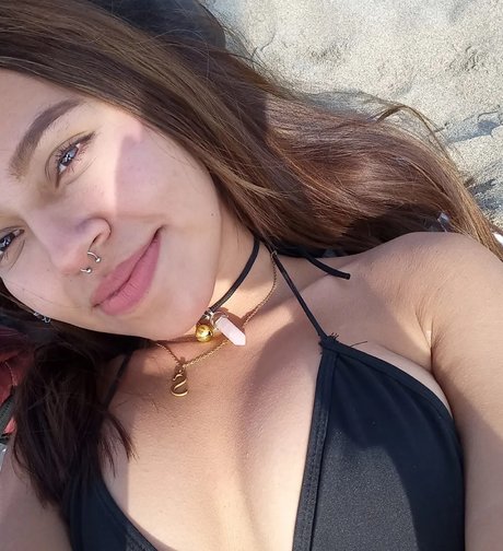 Foto di nudo di fuga di OnlyFans di Romina Best
