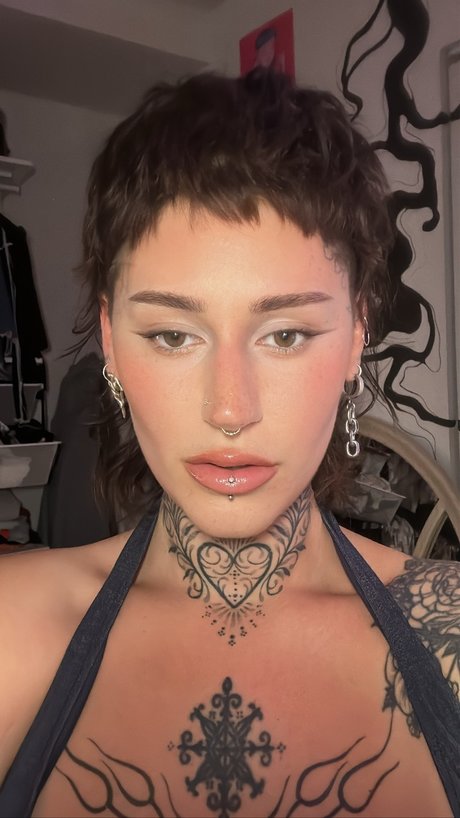 Foto di nudo di fuga di OnlyFans di Salikaa