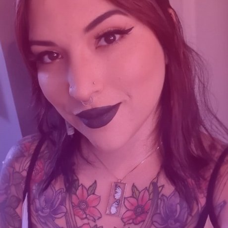 Foto di nudo di fuga di OnlyFans di Salem Equinox