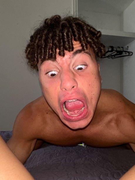 Foto di nudo di fuga di OnlyFans di Esploratore Di Caverne