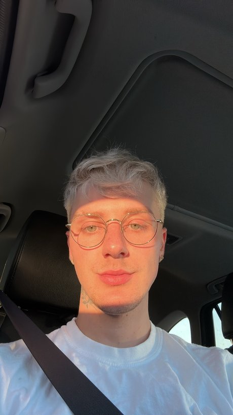 Foto di nudo di fuga di OnlyFans di Unholy Saint