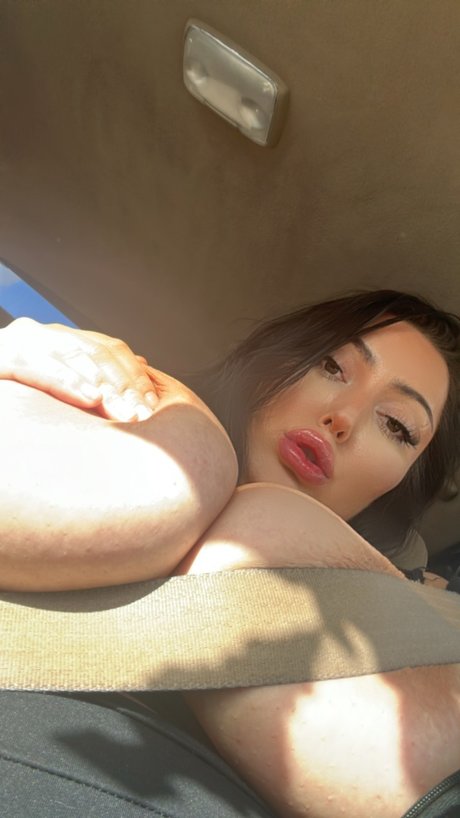 Foto di nudo di fuga di OnlyFans di Sahar Milani