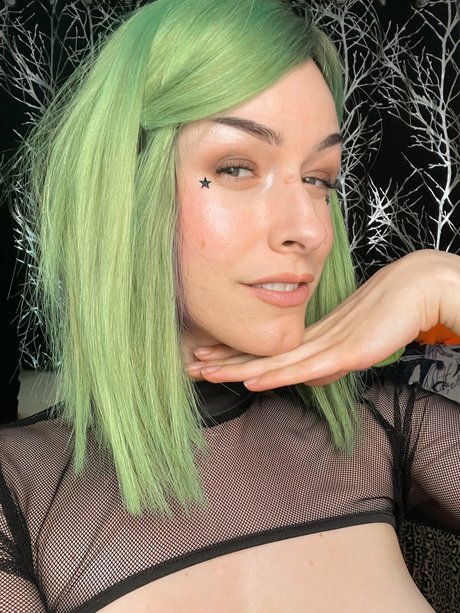 Foto di nudo di fuga di OnlyFans di Sadie