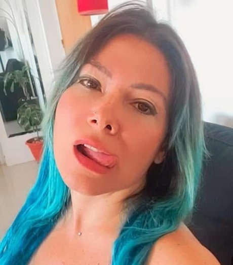Foto di nudo di fuga di OnlyFans di Sabrina Love 