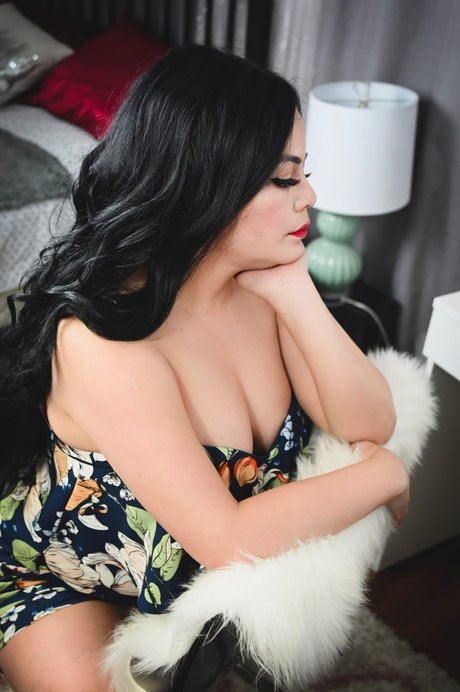 Foto di nudo di fuga di OnlyFans di Sabrina Moretti