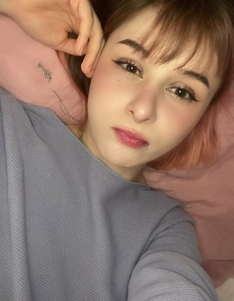 Foto di nudo di fuga di OnlyFans di Yuli