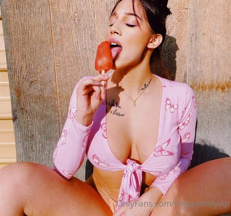 Foto di nudo di fuga di OnlyFans di Emilyywild1