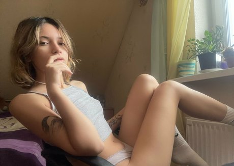 Foto di nudo di fuga di OnlyFans di Karinadolly