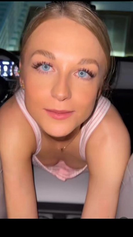 Foto di nudo di fuga di OnlyFans di Snowwolfjku