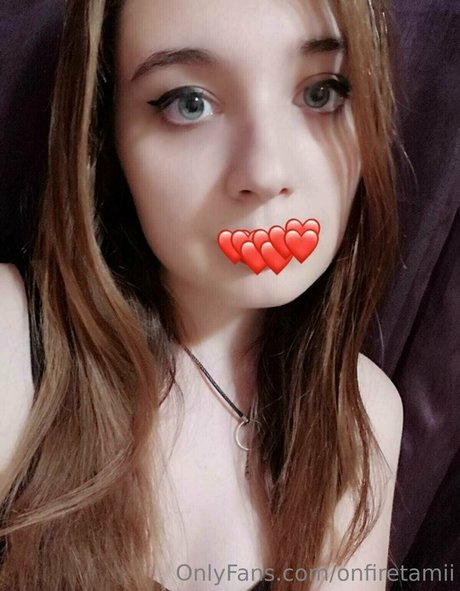 Foto di nudo di fuga di OnlyFans di Onfiretamii