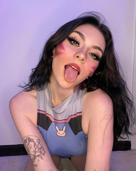 Foto di nudo di fuga di OnlyFans di Leahjamesxo