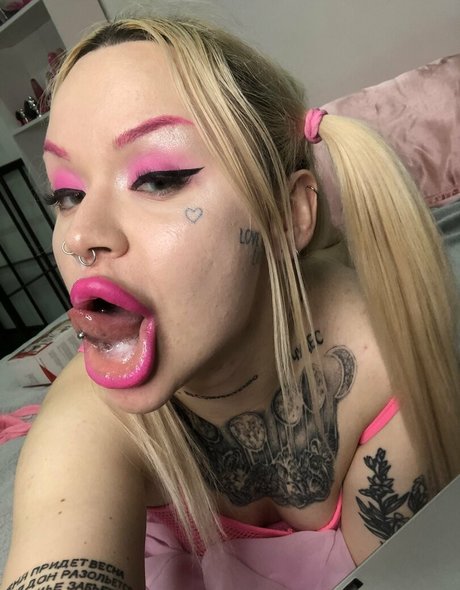 Nasty_bimbo
