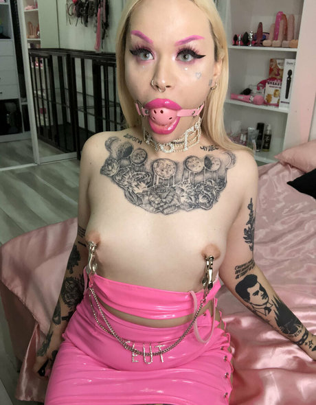 Nasty_bimbo