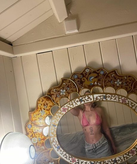 Foto di nudo di fuga di OnlyFans di Samantha Ot