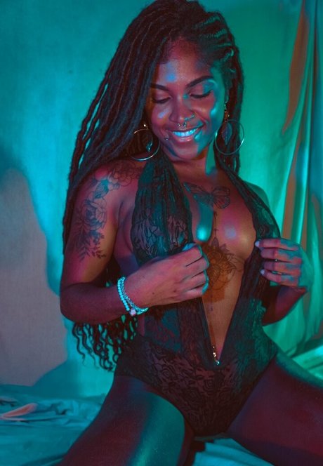 Foto di nudo di fuga di OnlyFans di Ericafrill