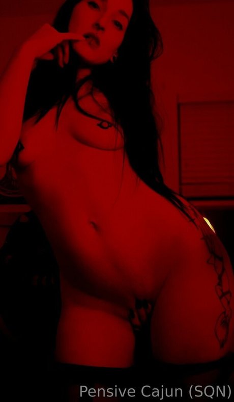 Foto di nudo di fuga di OnlyFans di Pensivecajun