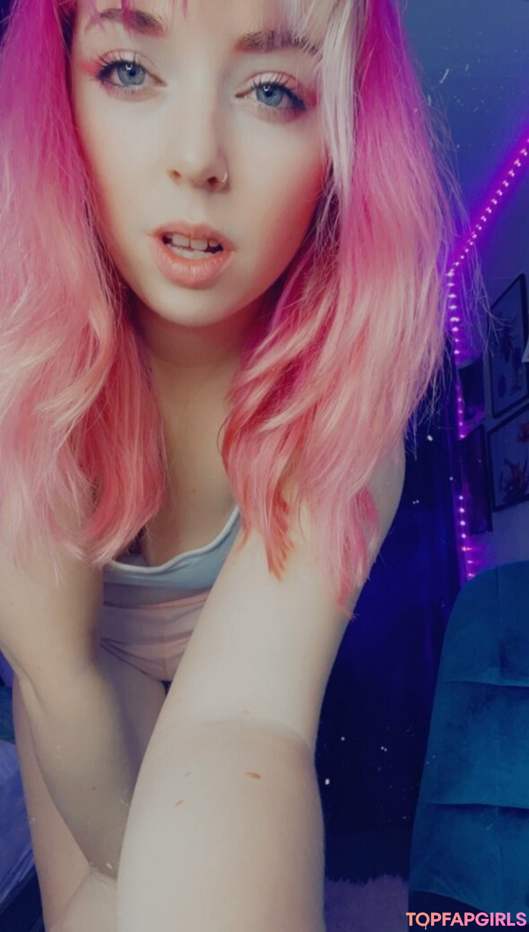 Foto di nudo di fuga di OnlyFans di Lilpinkalien #1256