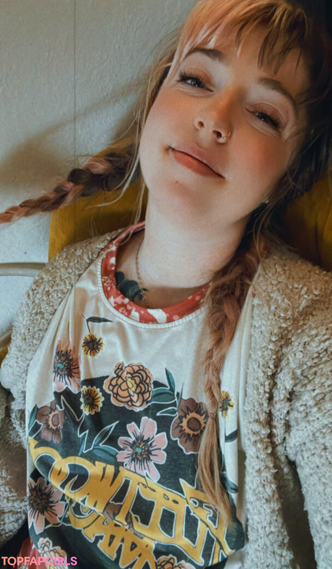 Foto di nudo di fuga di OnlyFans di Lilpinkalien #1677