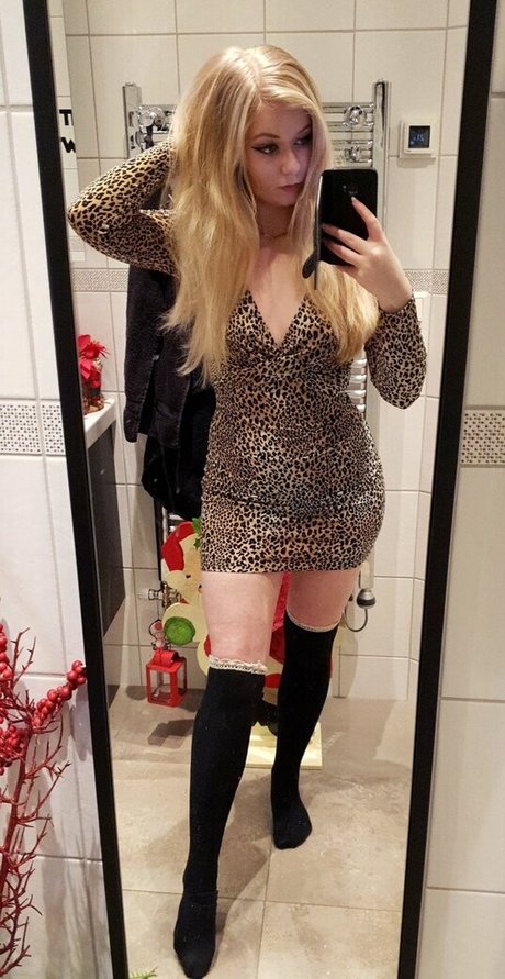 Foto di nudo di fuga di OnlyFans di Purrluna