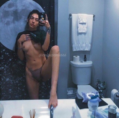 Foto di nudo di fuga di OnlyFans di Danij666
