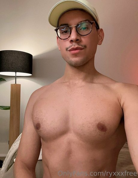 Foto di nudo di fuga di OnlyFans di Ryxxxfree