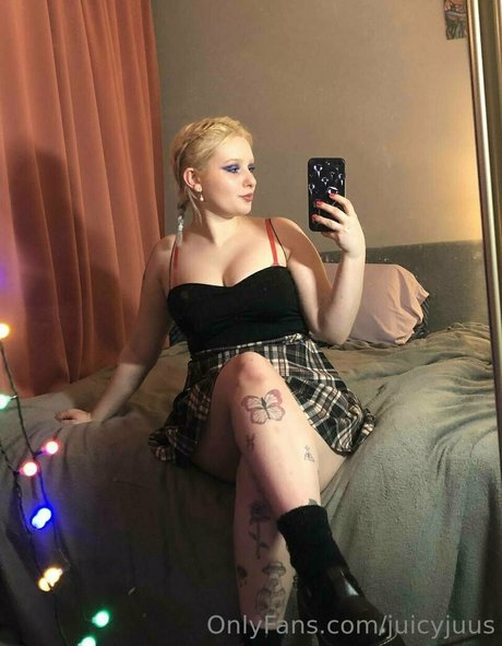 Foto di nudo di fuga di OnlyFans di Juicyjuus