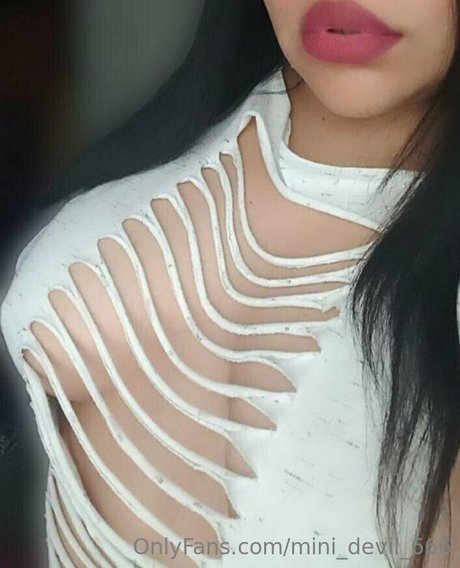 Foto di nudo di fuga di OnlyFans di Minidevil666