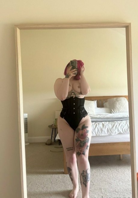 Foto di nudo di fuga di OnlyFans di Sylvermoon