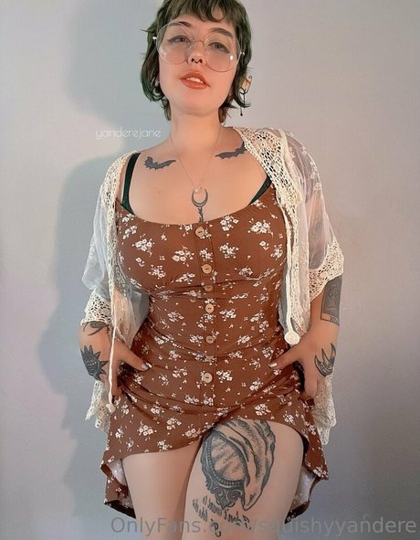 Foto di nudo di fuga di OnlyFans di Squishyyandere