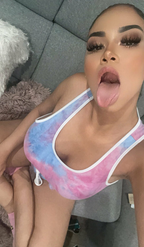 Sheismichaela