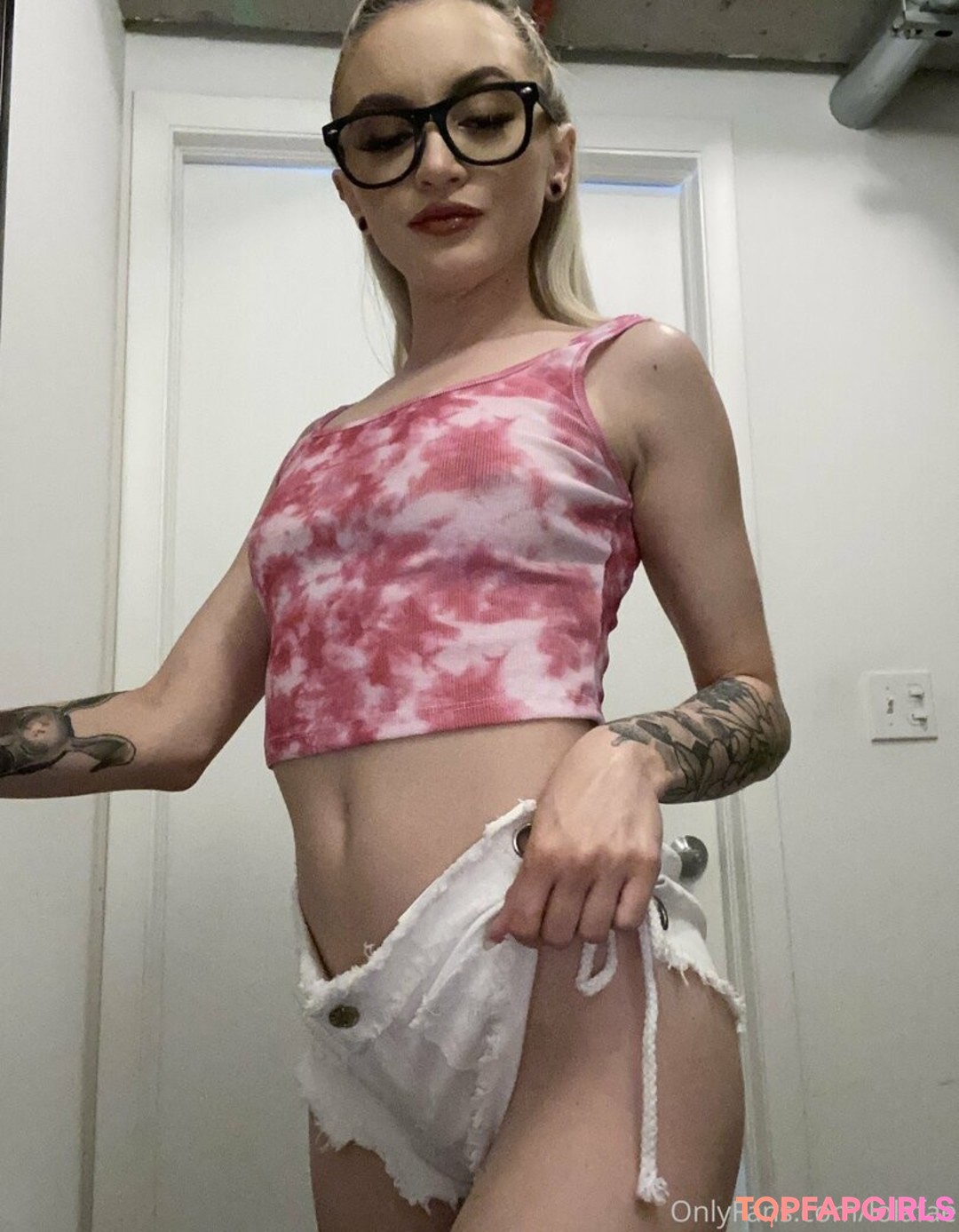 Foto di nudo di fuga di OnlyFans di Lola Fae #1303