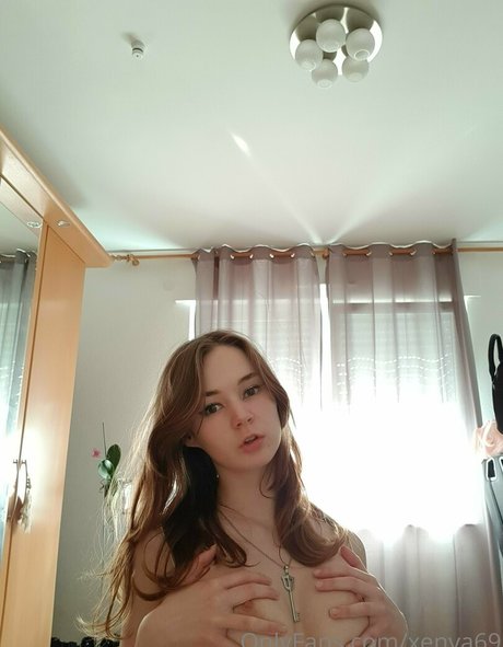 Foto di nudo di fuga di OnlyFans di Xenya69