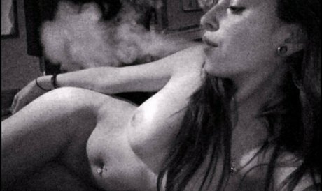 Foto di nudo di fuga di OnlyFans di Springapplewood